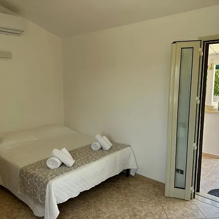 Ni By Professione Vacanze * أوترانتو